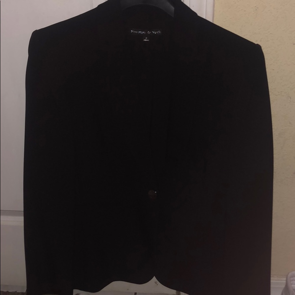 Blazer - Picture 5 of 5
